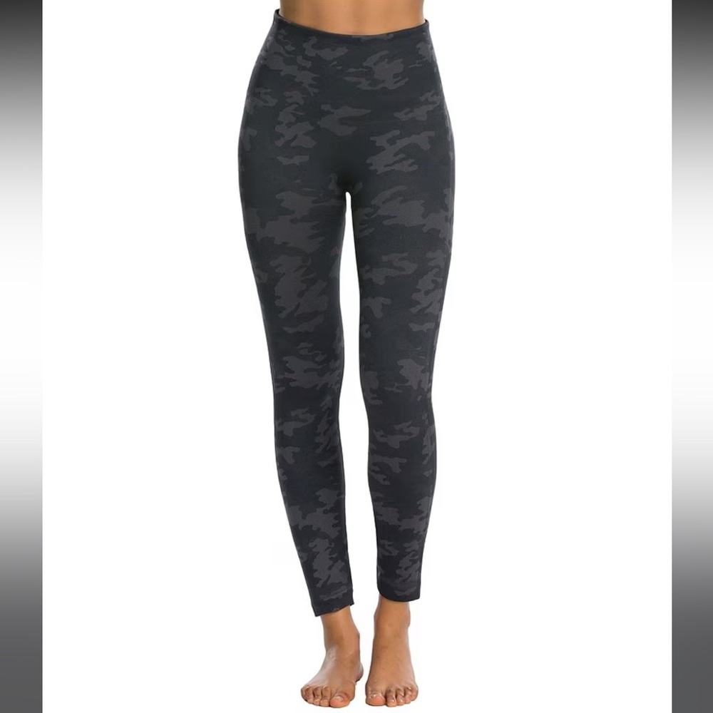 SPANX Camo Leggings - Black and Gray